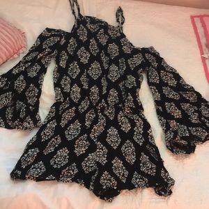 Flare sleeve romper adjustable strap